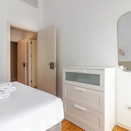 Deluxe W/ Garage Apartment